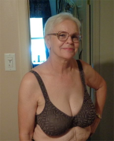 Black Bras on Mature Women #100270657