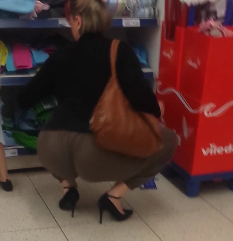 hot mom with tight pants string visible high heels vpl #83530359