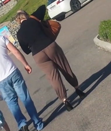 hot mom with tight pants string visible high heels vpl #83530484
