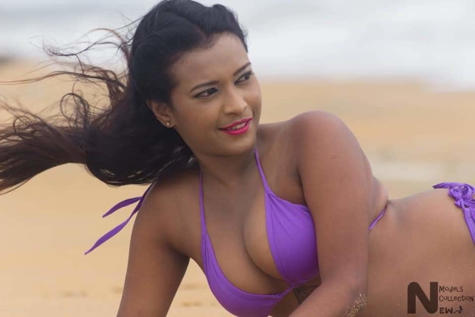 Servizio fotografico di modella sexy dello Sri Lanka
 #88282802