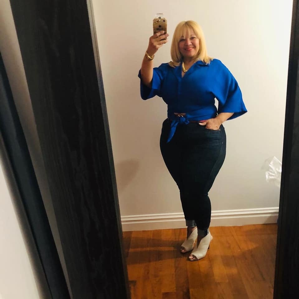 Caderas anchas de las mujeres 324
 #104336446