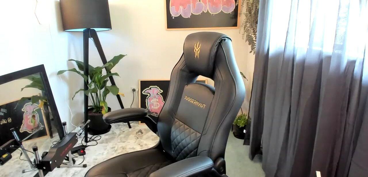 MissAlice desnuda #107959290