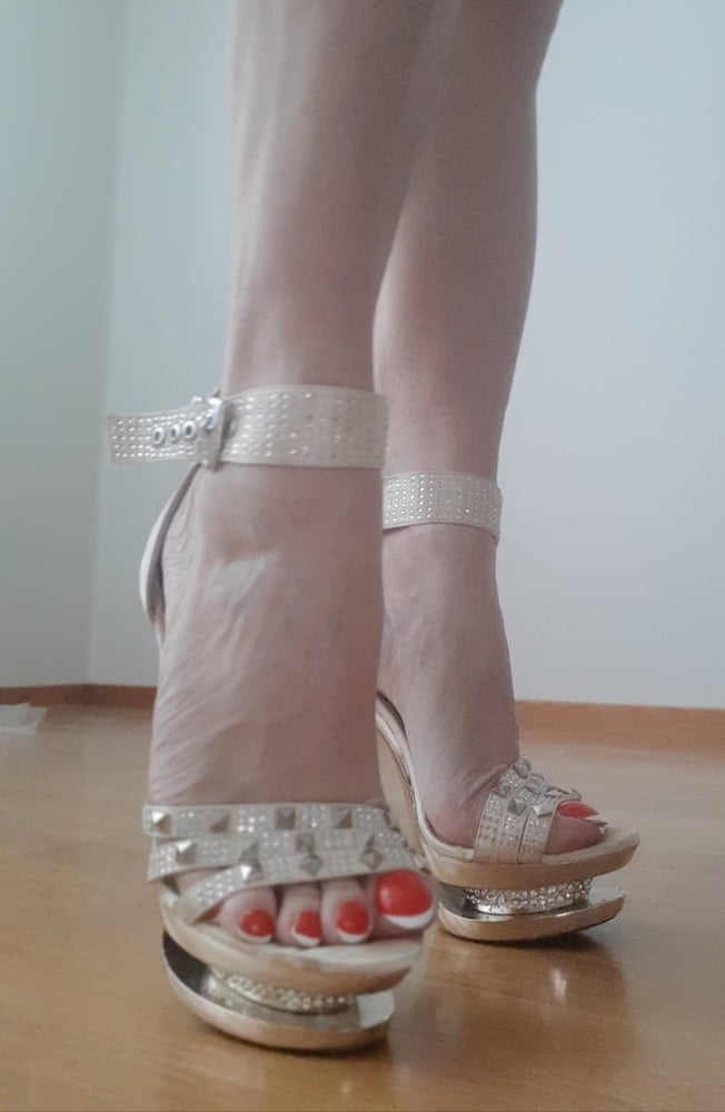 Beine und Erotik
 #96993727