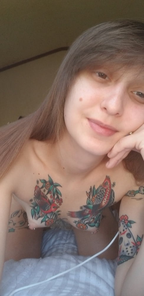 22 yo klein tattooed uns nympho Schlampe - private selfie pics
 #93197967