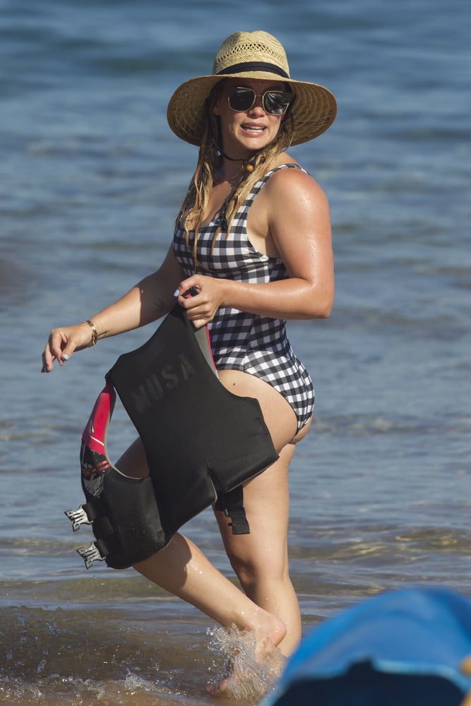 Hilary duff ultimate ass compilation
 #89132732