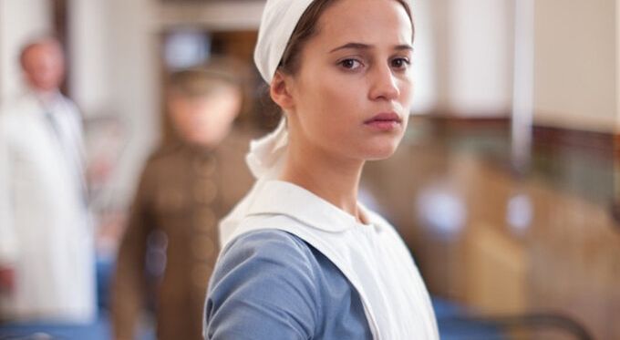 Alicia Vikander nackt #108561719