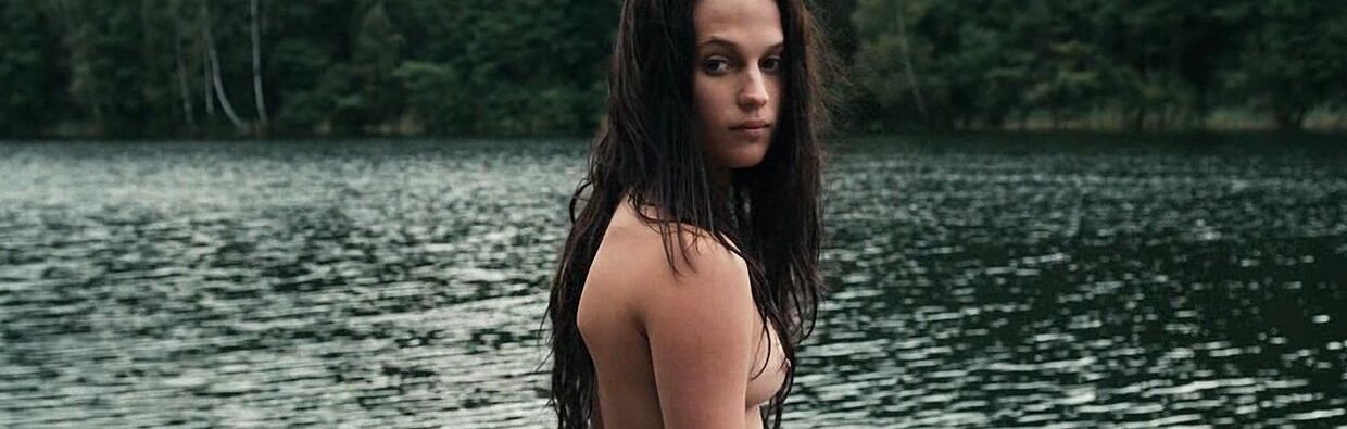 Alicia Vikander desnuda #108561765