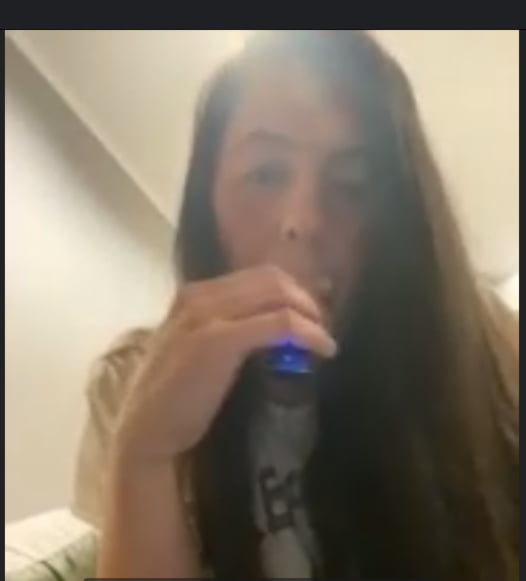 Jillian Vaping #80214392