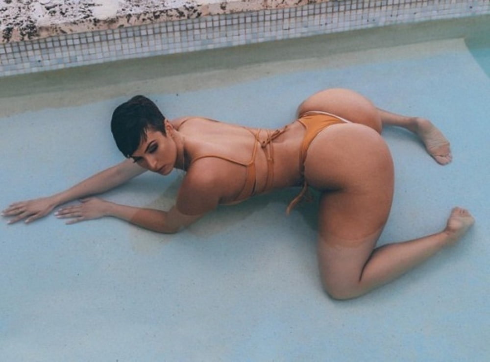 Nalgas viejas by Troz #102090238