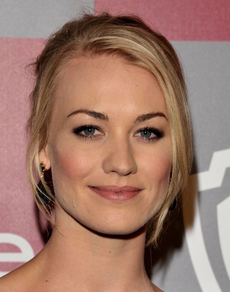 Yvonne Strahovski desnuda #108146475