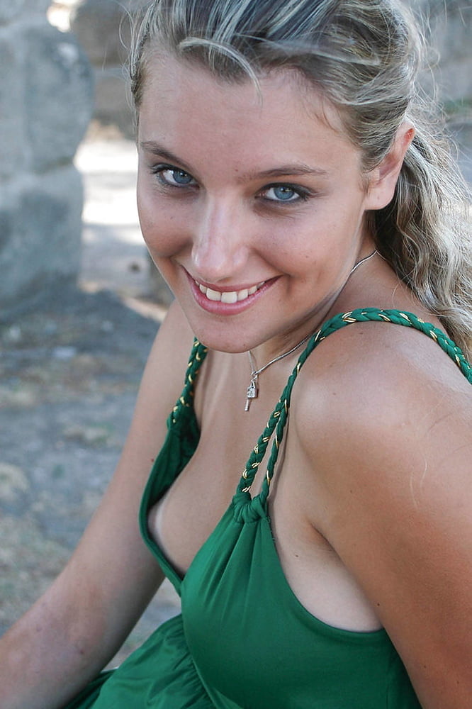 Ahnungslos und schon im netz
 #79722680