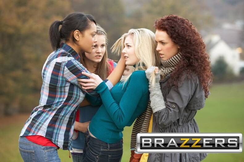 Grupos de chicas
 #101644779