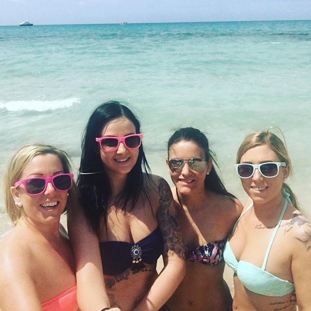 Grupos de chicas
 #101644808