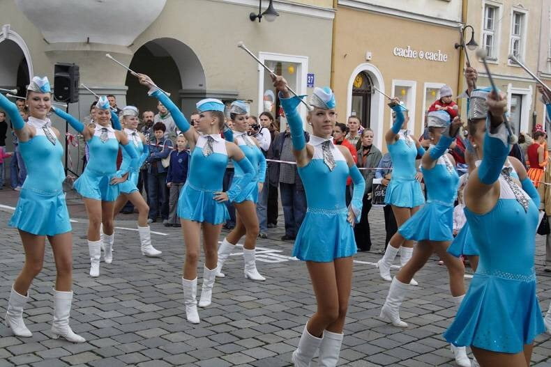 Grupos de chicas
 #101644961