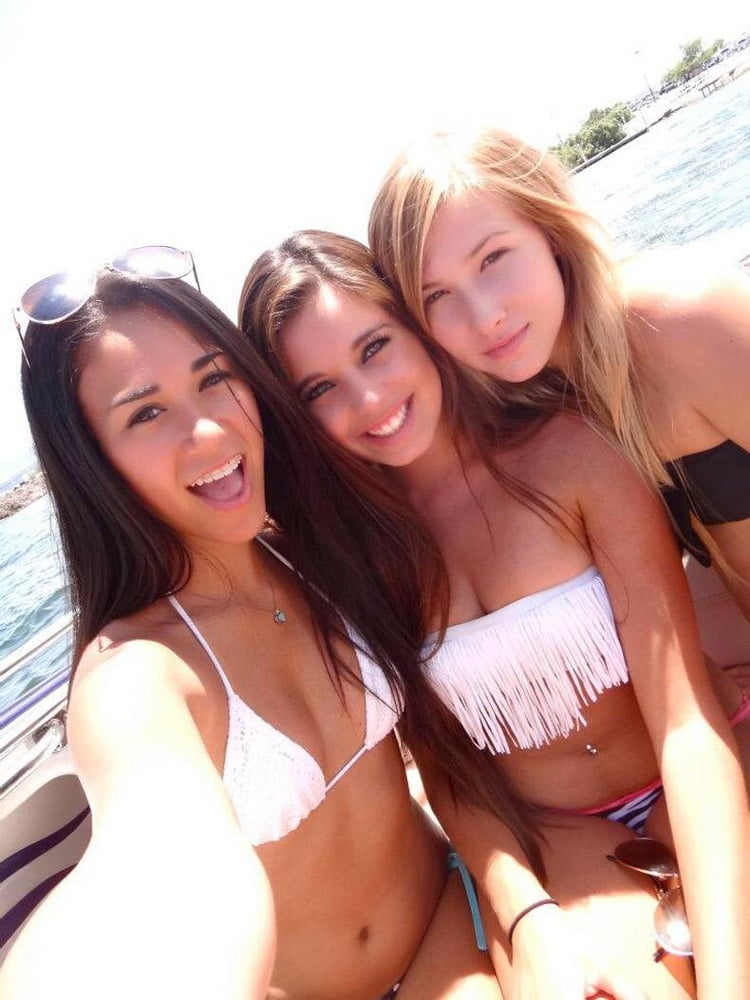 Grupos de chicas
 #101644992