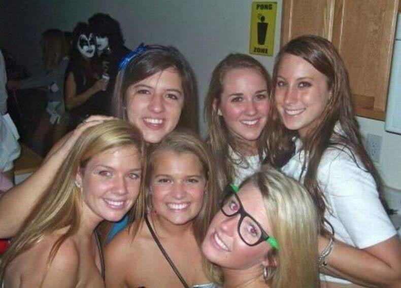 Grupos de chicas
 #101645017