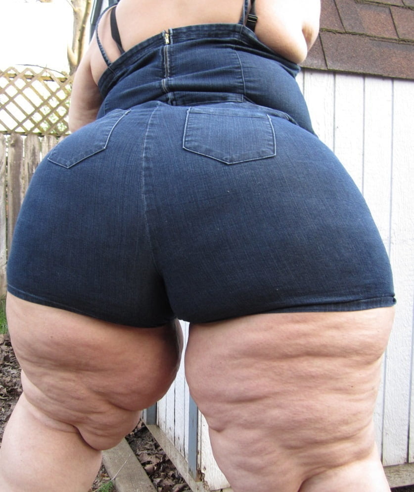 Puercas maduras y nalgonas
 #99700540