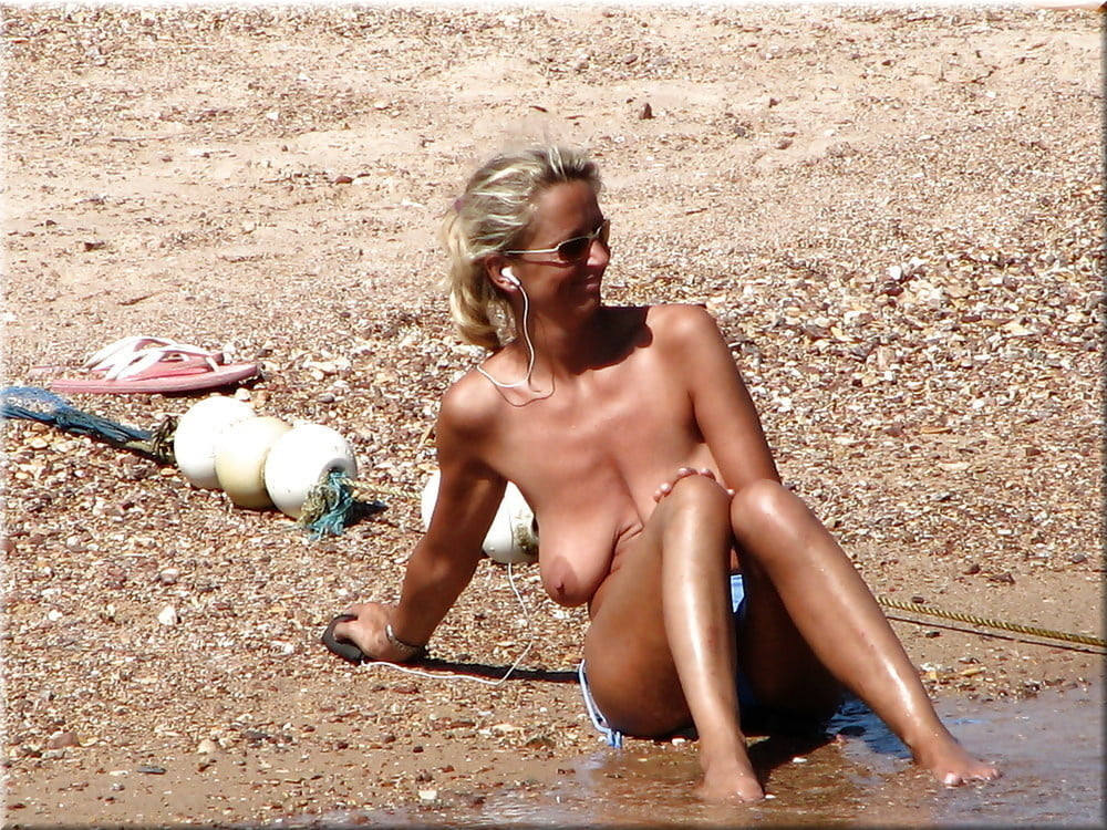 Sind das auch geile titten ?
 #105627738