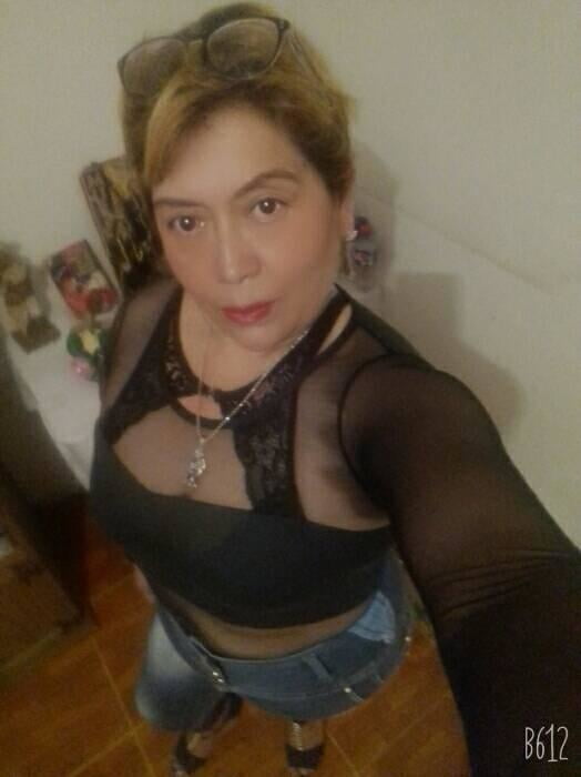 abuela que aun levanta pasiones #88346726