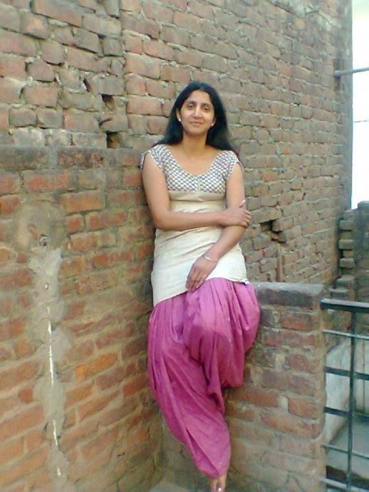 Sangeeta verma indisch ehefrau nackt heiß pic
 #97777902