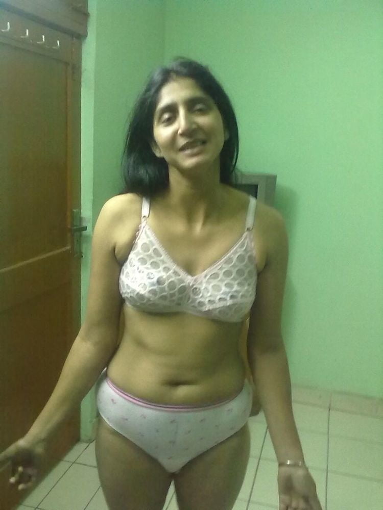 Sangeeta verma indisch ehefrau nackt heiß pic
 #97777922