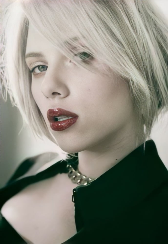 Scarlett johansson heiß
 #105030559