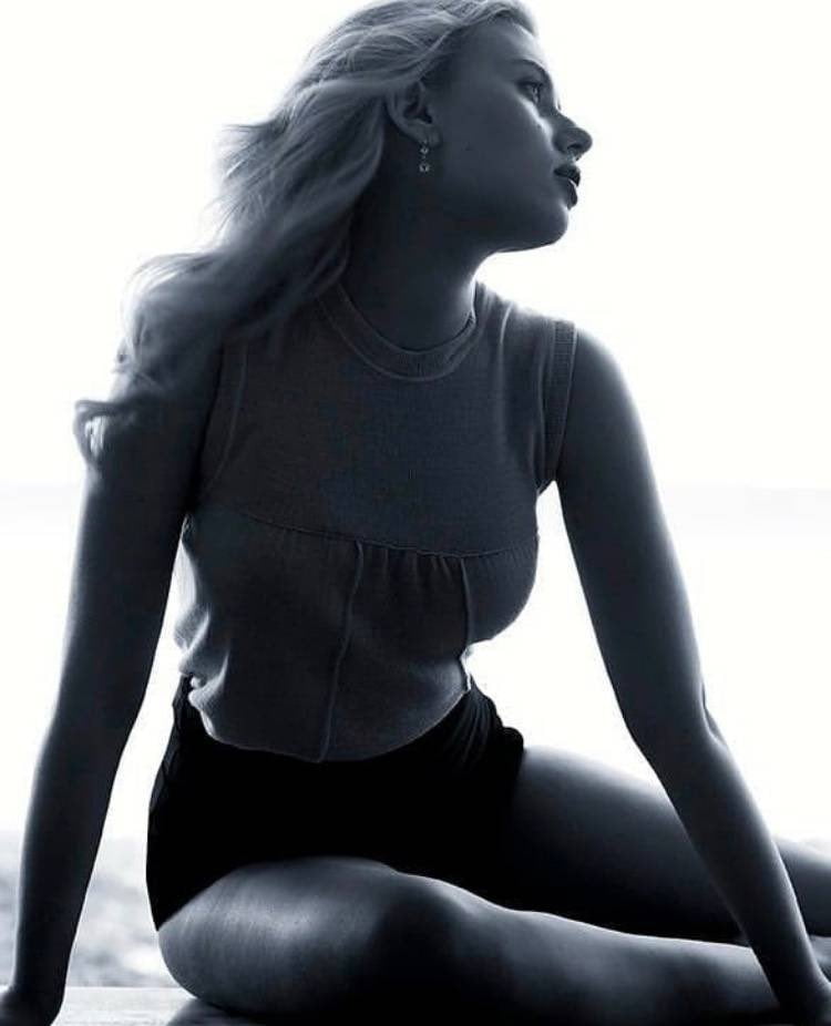 Scarlett Johansson hot #105031042
