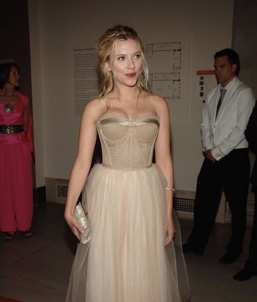 Scarlett Johansson hot #105032581