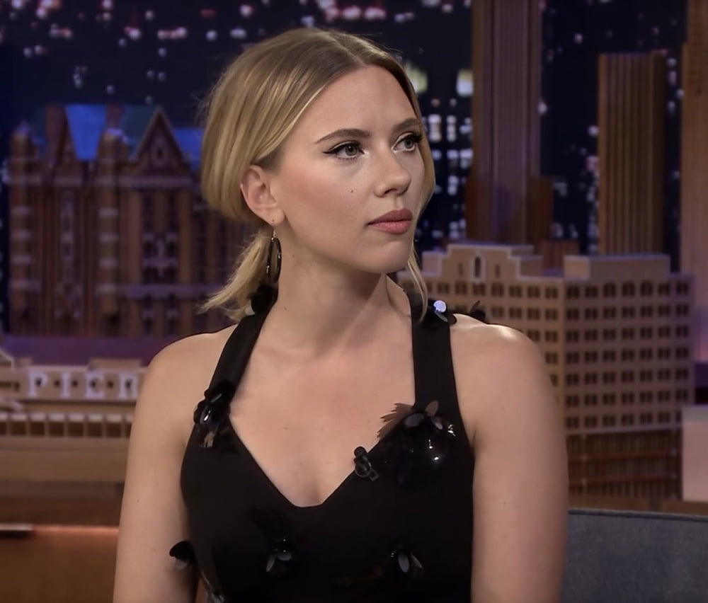 Scarlett Johansson hot #105033294