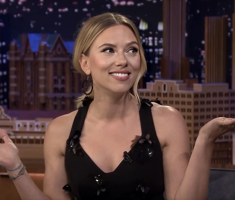 Scarlett Johansson hot #105033295