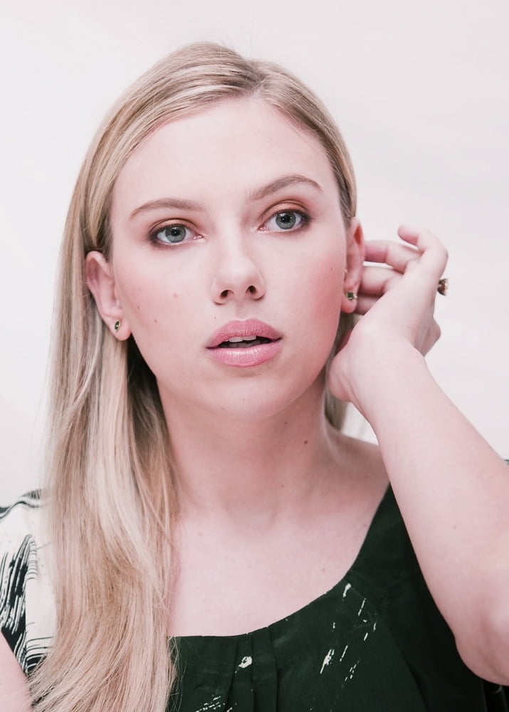 Scarlett Johansson hot #105033401