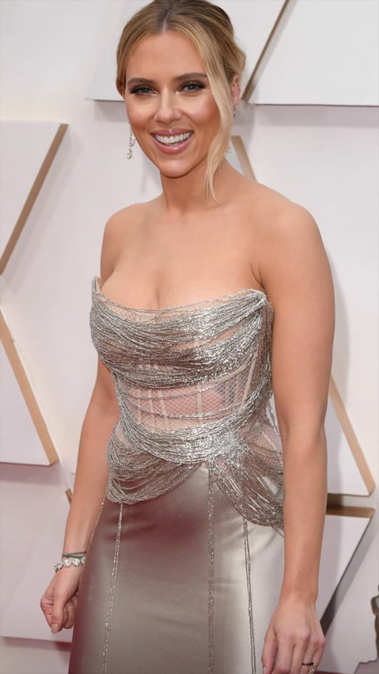 Scarlett Johansson hot #105033581