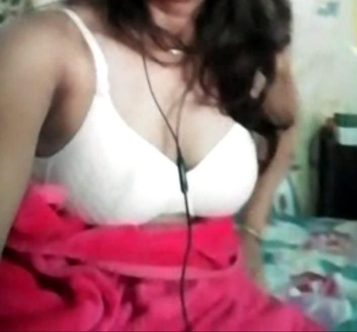 Sri lankan aunty video call #95703730