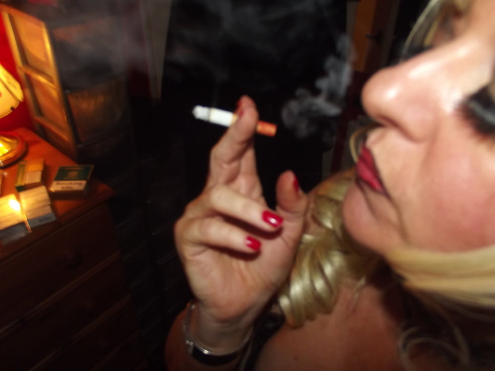 SMOKING WHORE #106683449