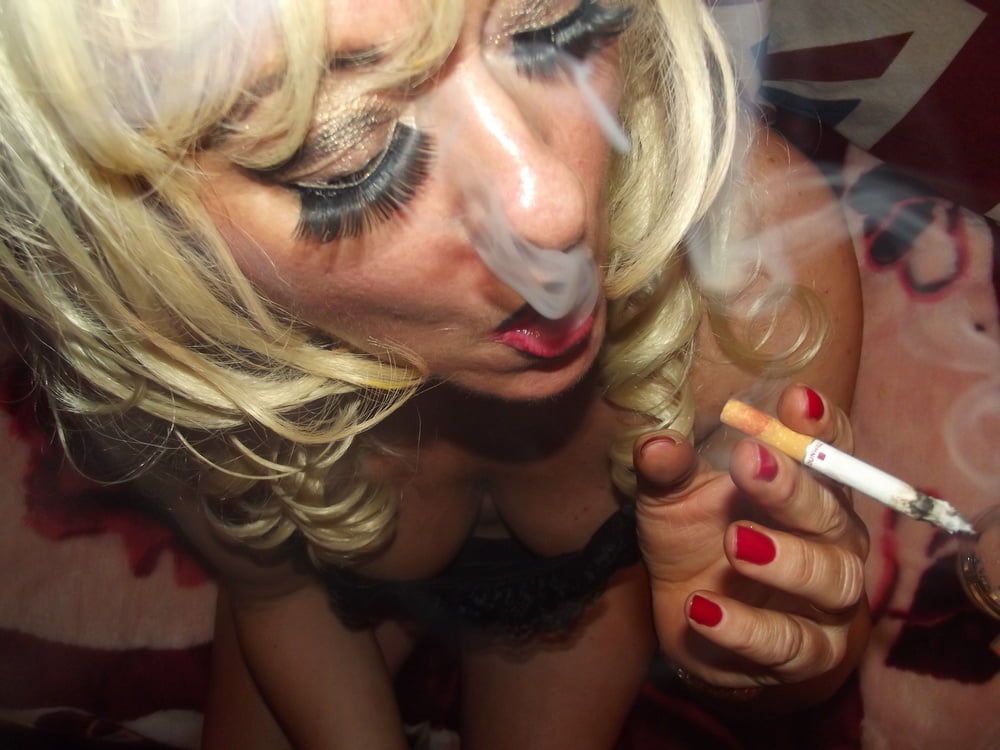 SMOKING WHORE #106683479