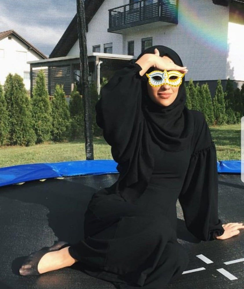 Nylon Hijabi
 #90203316
