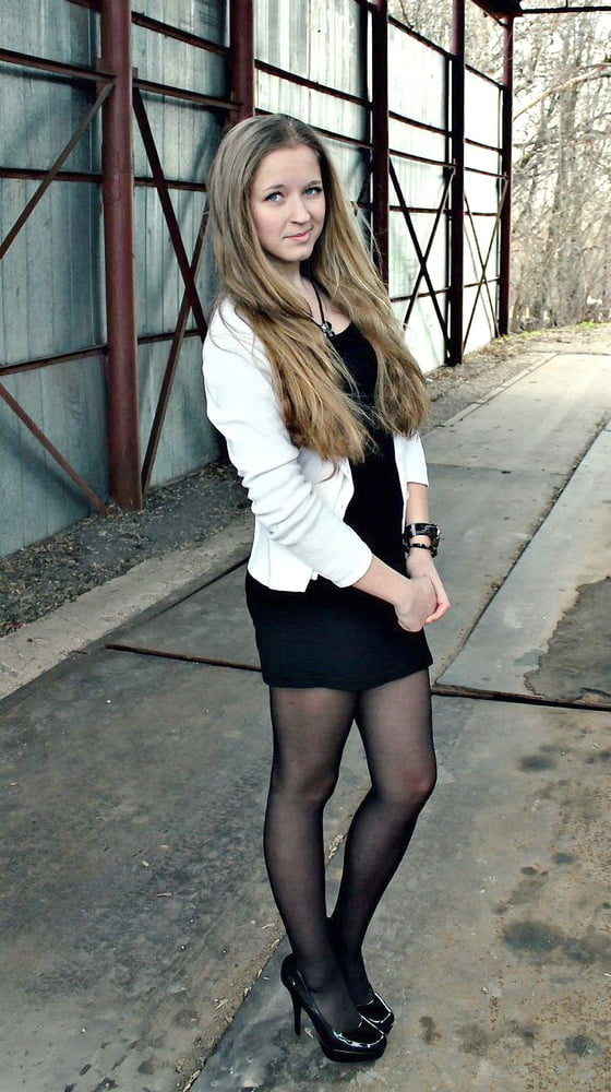 Nylons 12
 #97938815