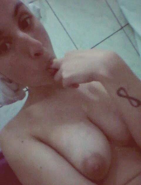 Putinha do corno do badoo #92372379