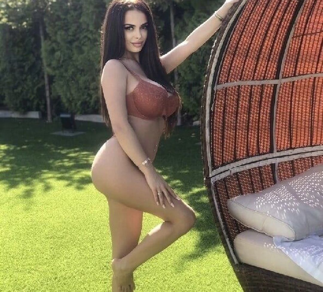 A.t.hristovaa desnuda #108058112