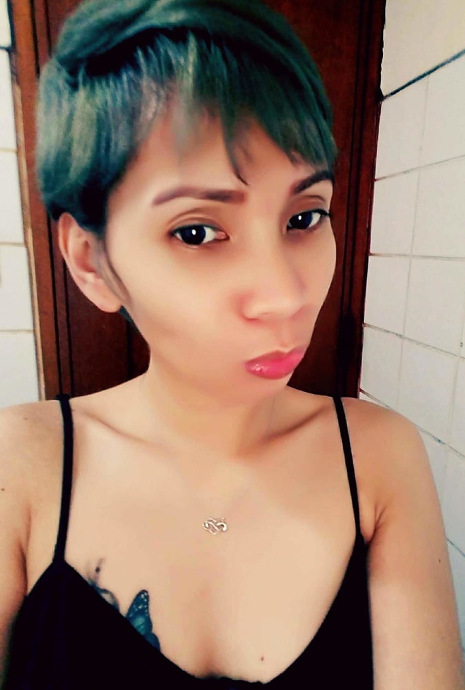 Mis tetas alegres con tatuaje
 #106204247