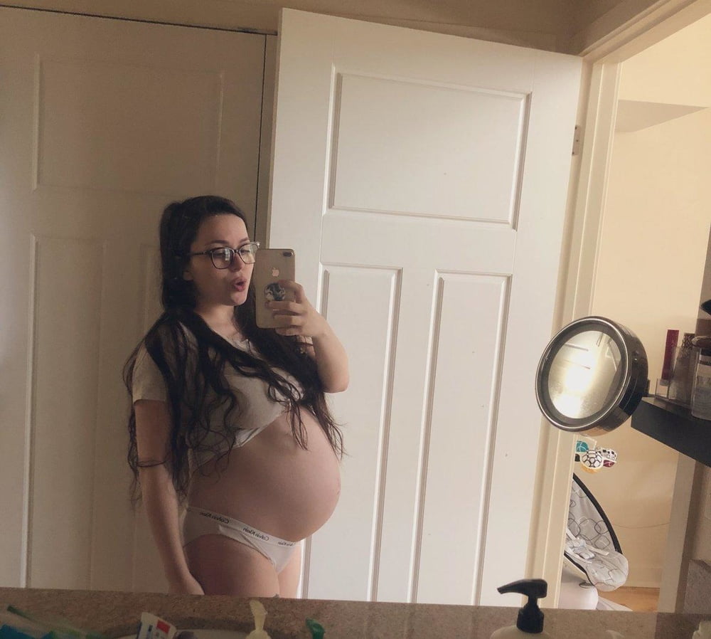 妊娠中のセクシーなミルフ
 #99426268