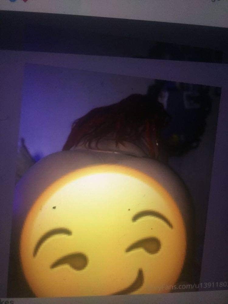 Necesidad de sus únicos fans
 #98880220