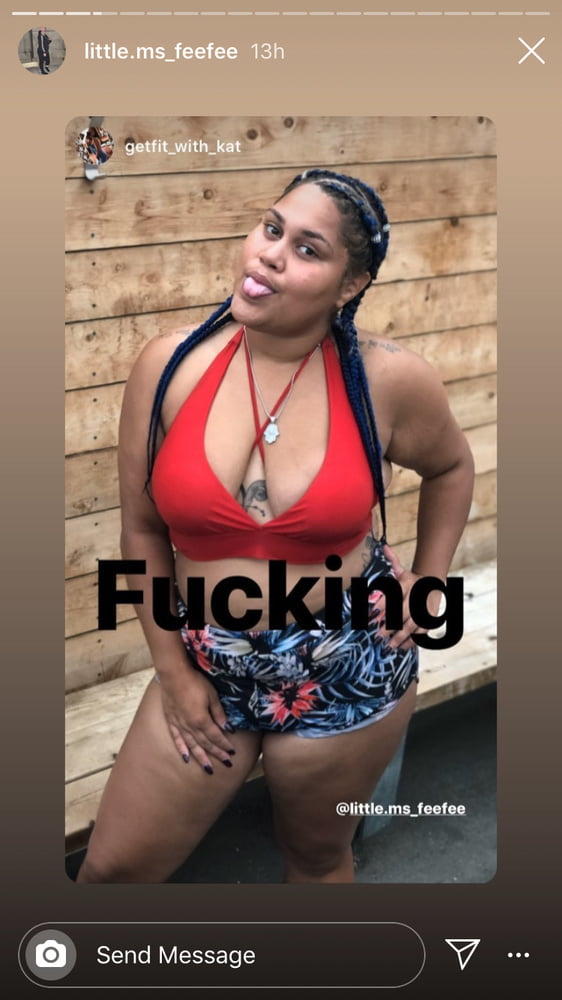 Necesidad de sus únicos fans
 #98880231