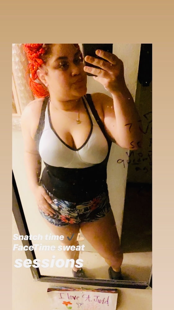 Necesidad de sus únicos fans
 #98880272