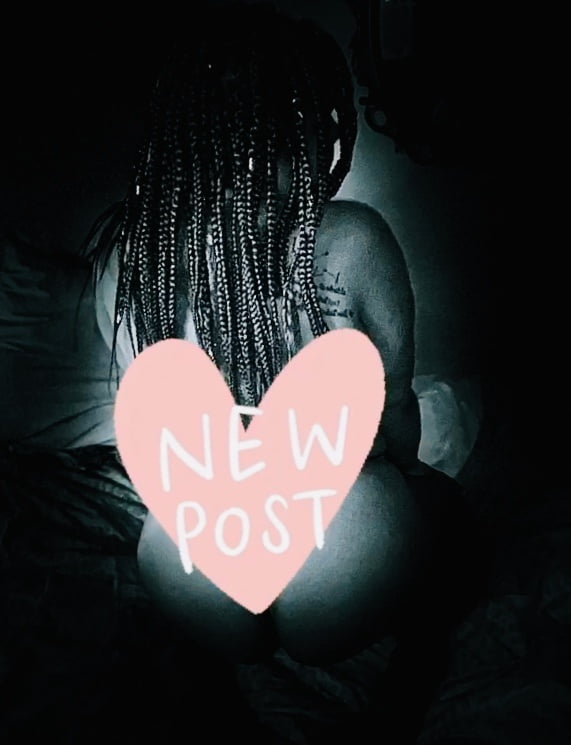 Necesidad de sus únicos fans
 #98880284