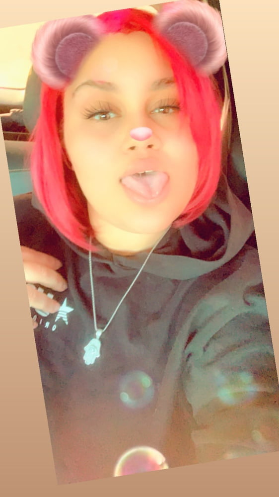 Necesidad de sus únicos fans
 #98880307