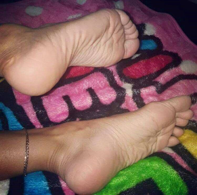 Sexy indische Füße 2
 #80610006