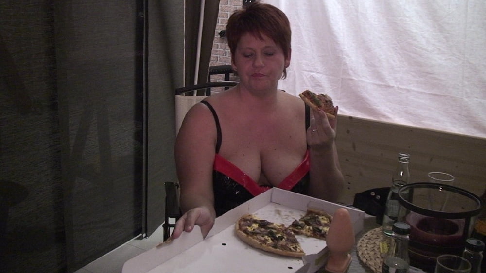 "Je mange de la pizza"
 #87918667