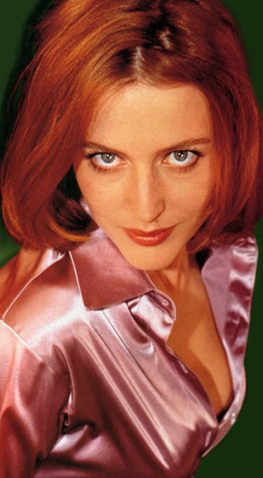 Gillian anderson
 #92591835