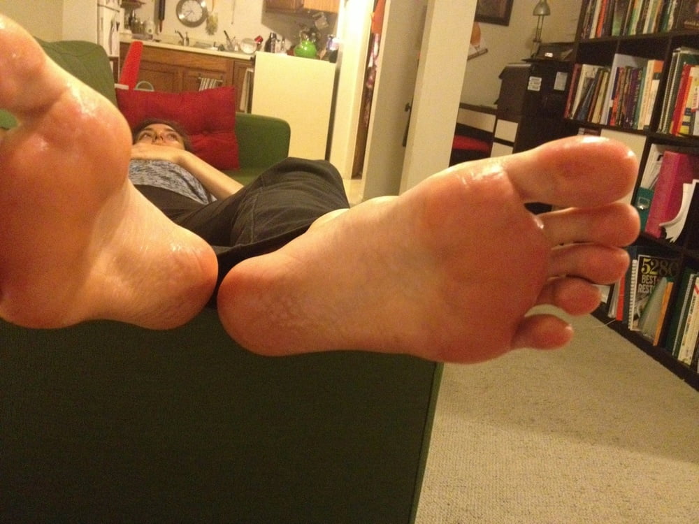 Colorado girl with BIG feet #90411861
